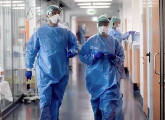 El Gobierno extendió el bono de $5000 para trabajadores de la salud