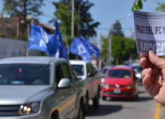 Rio Negro: UPCN reclamó con una caravana a la Casa de Gobierno por salarios