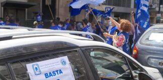 UTI, el gremio de los trabajadores del PAMI, realizó una protesta contra los despidos