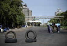 Continúa el paro en puertos