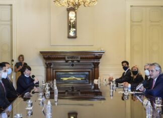 El Presidente firmó un acuerdo con China para reactivar obras ferroviarias