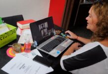 El Ministerio de Educación extendió créditos a docentes para la compra de computadoras