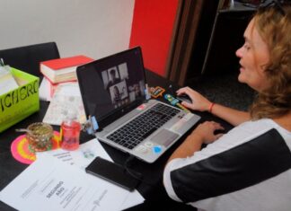 El Ministerio de Educación extendió créditos a docentes para la compra de computadoras