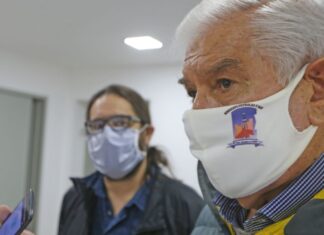 Trabajadores petroleros reclaman un bono de fin de año de $50 mil tras el aumento de la nafta