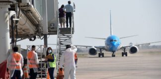 Gremios aeronáuticos acordaron un 25% de aumento en Aerolíneas Argentinas