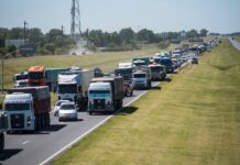 Advierten que la protesta de transportistas comienza a sentirse en los puertos