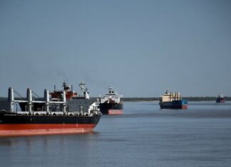 Los recibidores de granos y los sindicatos navales continúan de paro