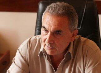 Schmid, sobre Menem: “Se convirtió en el hecho burgués que maldijo el país”