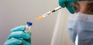 Médicos privados de CABA afirman que miles de profesionales aún no fueron vacunados contra el Covid-19