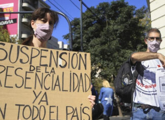 Gremios docentes de CABA cumplen tres semanas de paro y continúan con el plan de lucha