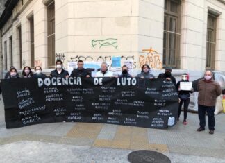 Docentes porteños realizan semaforazos para expresar su rechazo a las clases presenciales