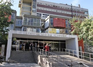 Masiva renuncia de enfermeros del Hospital Durand por pésimas condiciones laborales