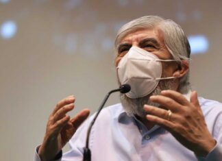 Moyano le respondió a Kulfas: “Siempre que amenazan a nuestras instituciones, Camioneros sale a luchar por la justicia social”