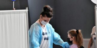 El 80% de los mayores de 18 años ya tiene al menos una dosis de la vacuna contra el Covid-19