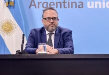 Kulfas consideró que todavía “no es posible” reducir la jornada laboral