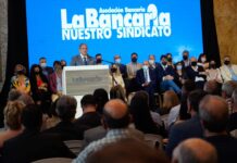 Bancarios lograron 51% en su paritaria 2021