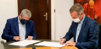 Ferraresi firmó un convenio para la construcción de más viviendas junto al Sindicato del Seguro