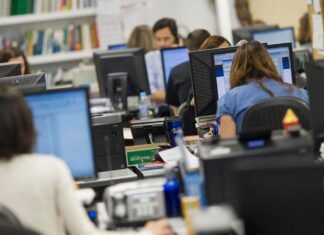 Trabajo a distancia en la administración pública por el consumo energético