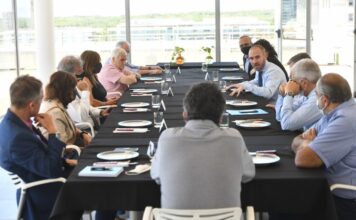 Guzmán se reunió con empresarios y la CGT por las negociaciones con el FMI