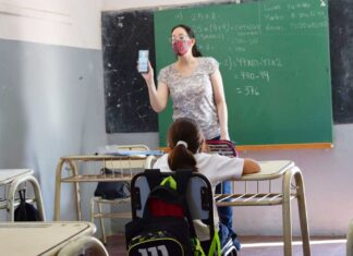 El salario inicial docente es la mitad del mínimo para no ser pobre