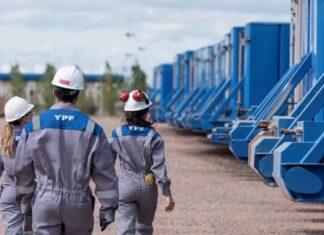 YPF ofrece trabajos y pasantías a jóvenes