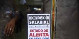 El Sindicato del Seguro se movilizó para exigir la reapertura de las paritarias