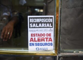 El Sindicato del Seguro se movilizó para exigir la reapertura de las paritarias