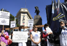 CABA: personal de enfermería reunió 30 mil firmas para ser reconocidos como profesionales