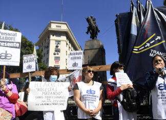 CABA: personal de enfermería reunió 30 mil firmas para ser reconocidos como profesionales