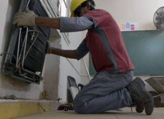 Sileoni recibe a gremios para analizar la problemática de la falta de gas en escuelas