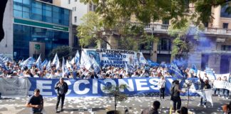Gastronómicos Capital: Movilización contundente con pedido de elecciones