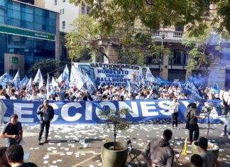 Gastronómicos Capital: Movilización contundente con pedido de elecciones