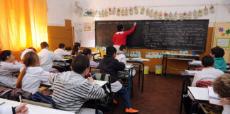El Gobierno Bonaerense convocó a docentes y estatales para discutir la paritaria