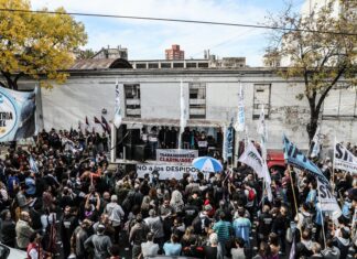Gremio de SIPREBA se movilizó por los despidos de trabajadores de Clarín