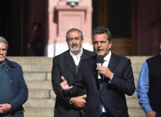 Massa y la CGT preparan un gran acto en el Movistar Arena