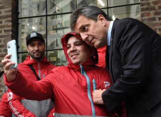 Massa se compromete a proteger a repartidores: anuncia proyecto de regulación para mejorar las condiciones laborales