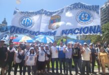 Las 62 Organizaciones Peronistas se movilizaron contra las políticas de Javier Milei en la Plaza del Congreso