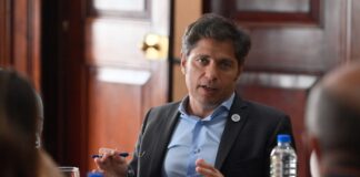 Kicillof advierte que los pagos a docentes están en riesgo ante falta de transferencias de fondos por parte de Milei